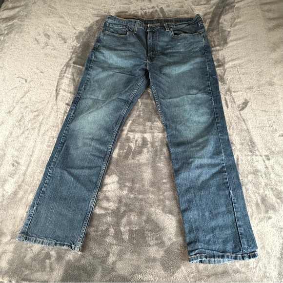 Levi’s Premium 514 Jeans Mens 38x30 Straight Fit Stretch Medium Wash Blue Denim - Picture 1 of 12